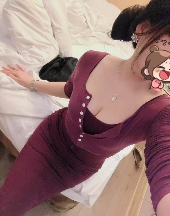 微胖丰满小少妇