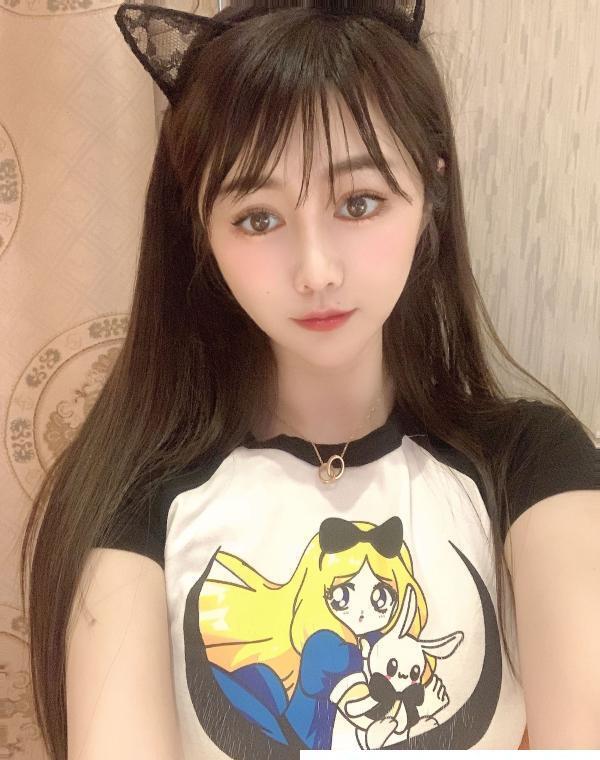 青春活力的小妹妹