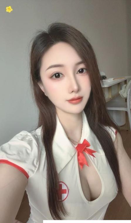 肤白貌美性感妹纸