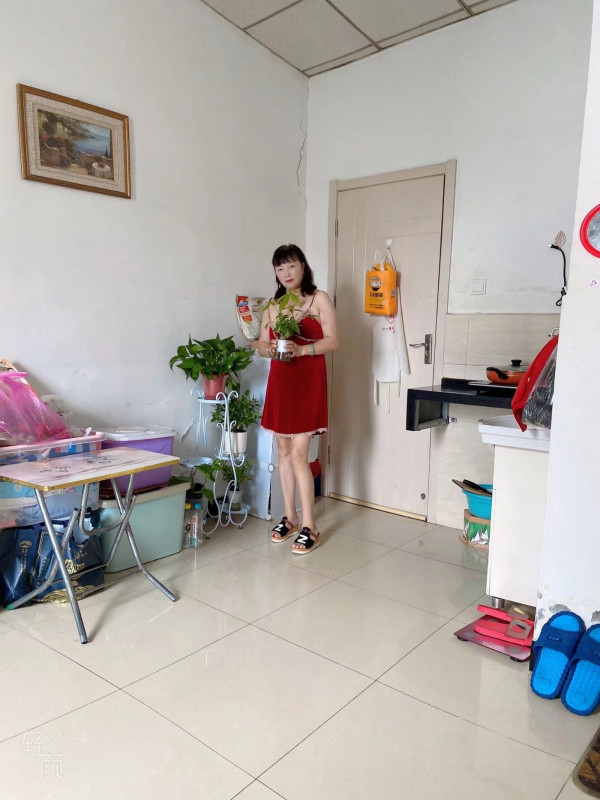 温柔可爱的老阿姨