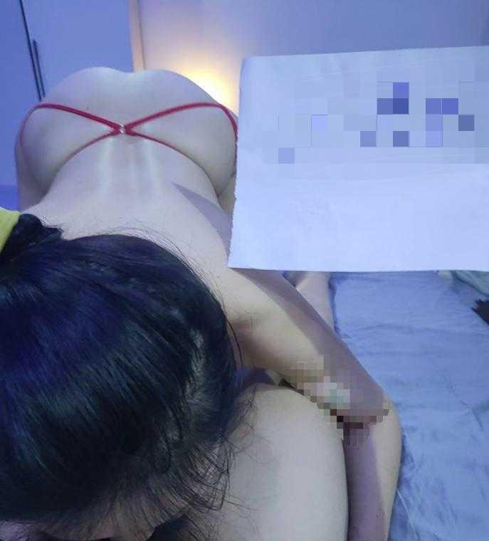 出击恬静小少妇