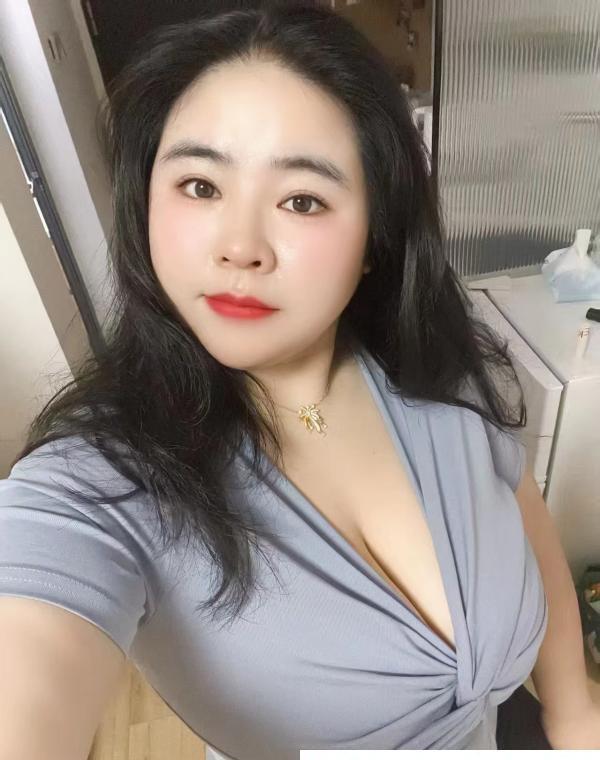 南山乳神露露