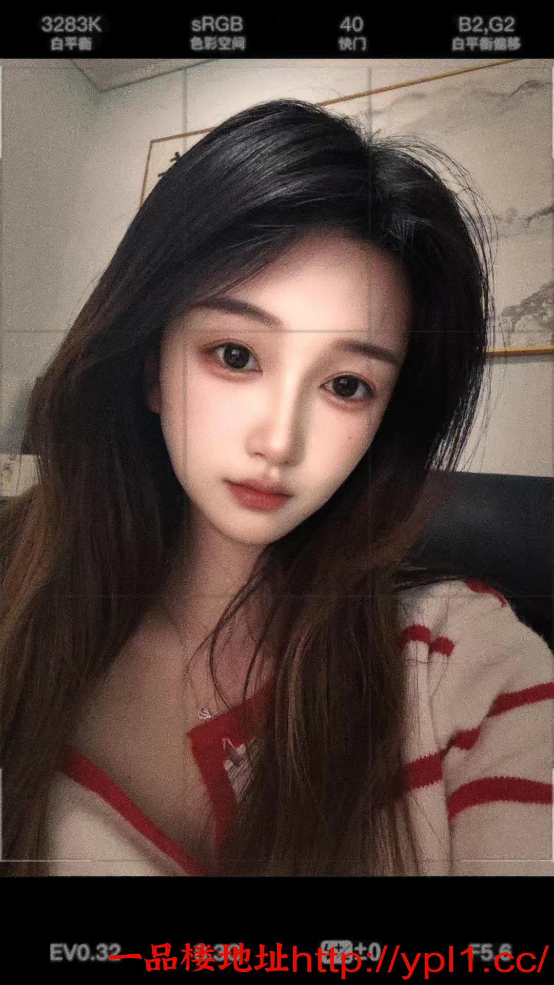 黄金销售小姐姐下班后兼职挣外快