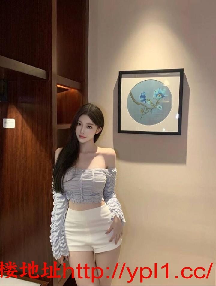 爱不释手的腼腆幼教师