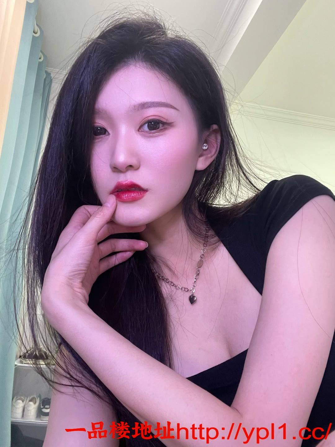 00后小妹妹刚下海短期兼职粉嫩听话会配合