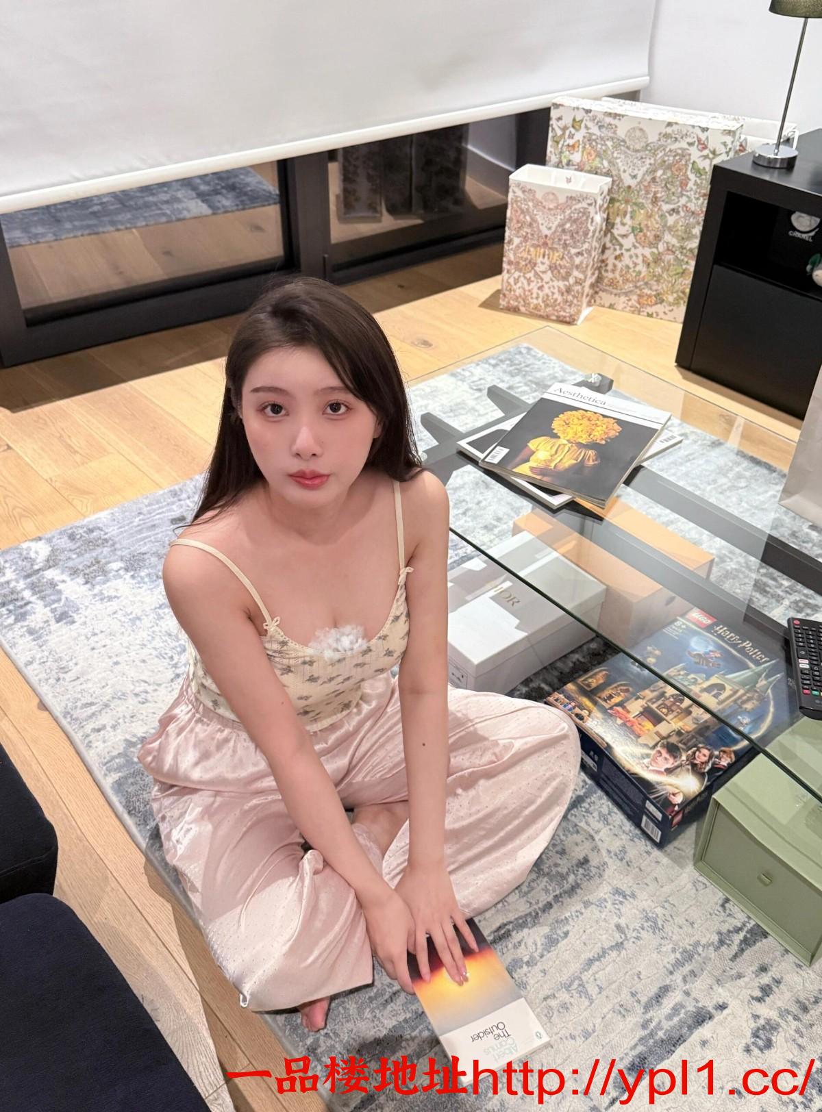 地区的狼友有福了，发现一个小极品