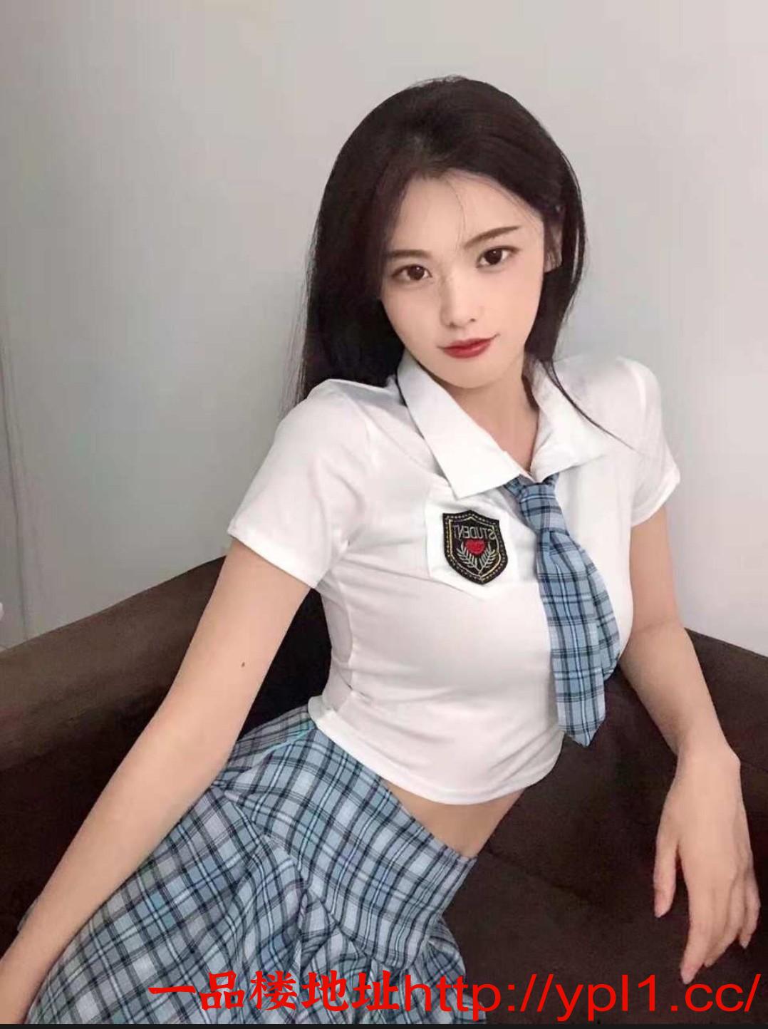 大二学妹兼职下海带工作室