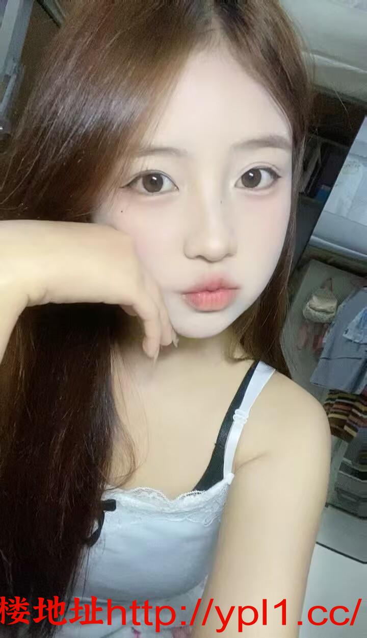 性感身材粉嫩鲍鱼小骚妹