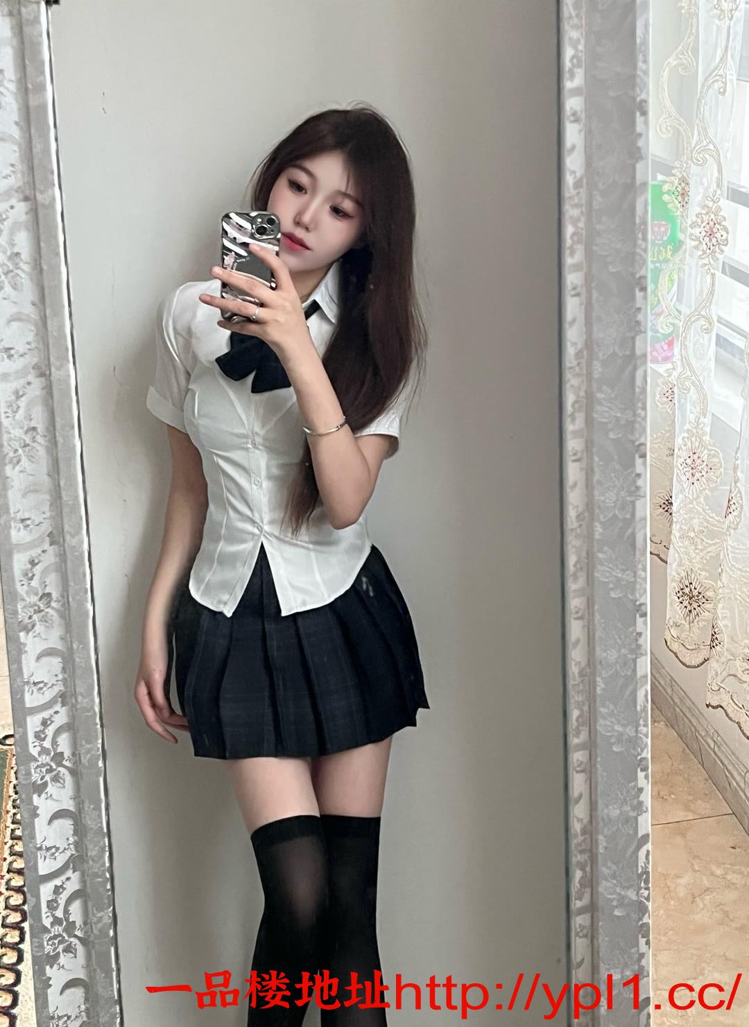 妹子肤白奶大身材棒佣人装乖巧听话