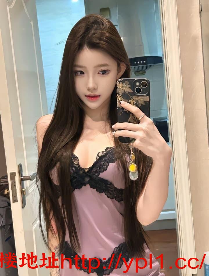 -杨柳细腰的黑丝小妹风情万种