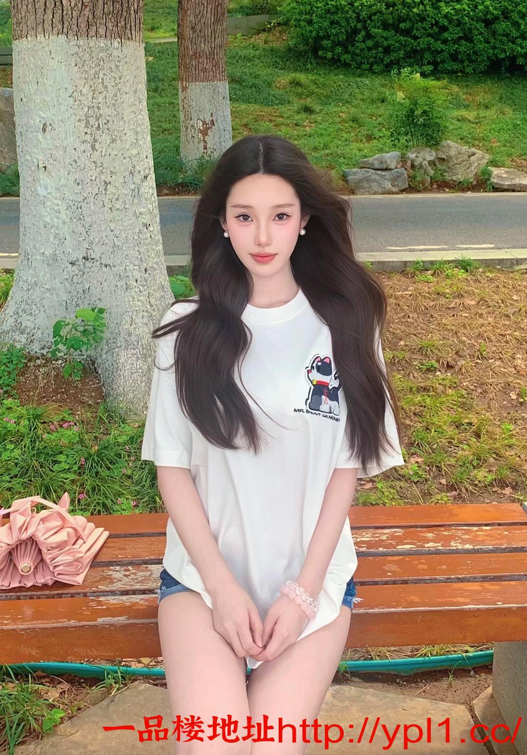 性感眼神会勾引穿上黑丝更加诱惑