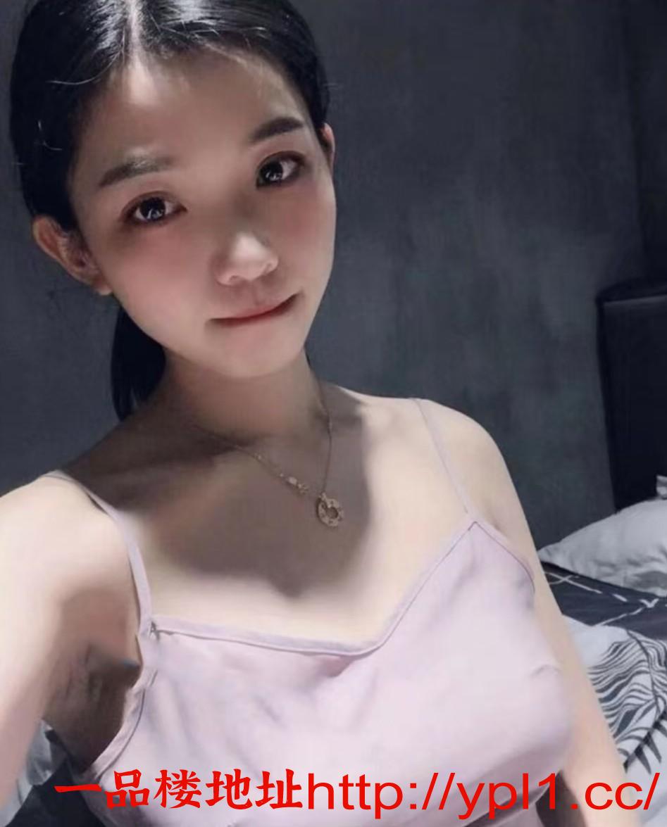 反差淫荡大奶骚妇