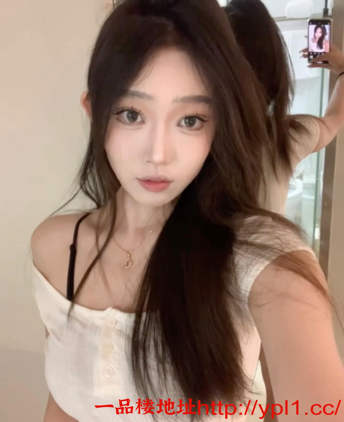 妹子卡哇伊丰满深喉压力激情