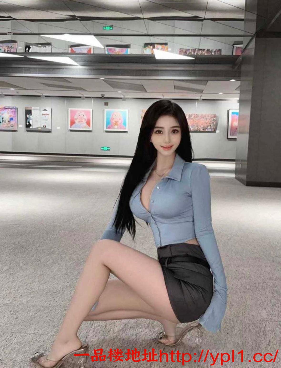 大胸青春白嫩小妹口活无齿感