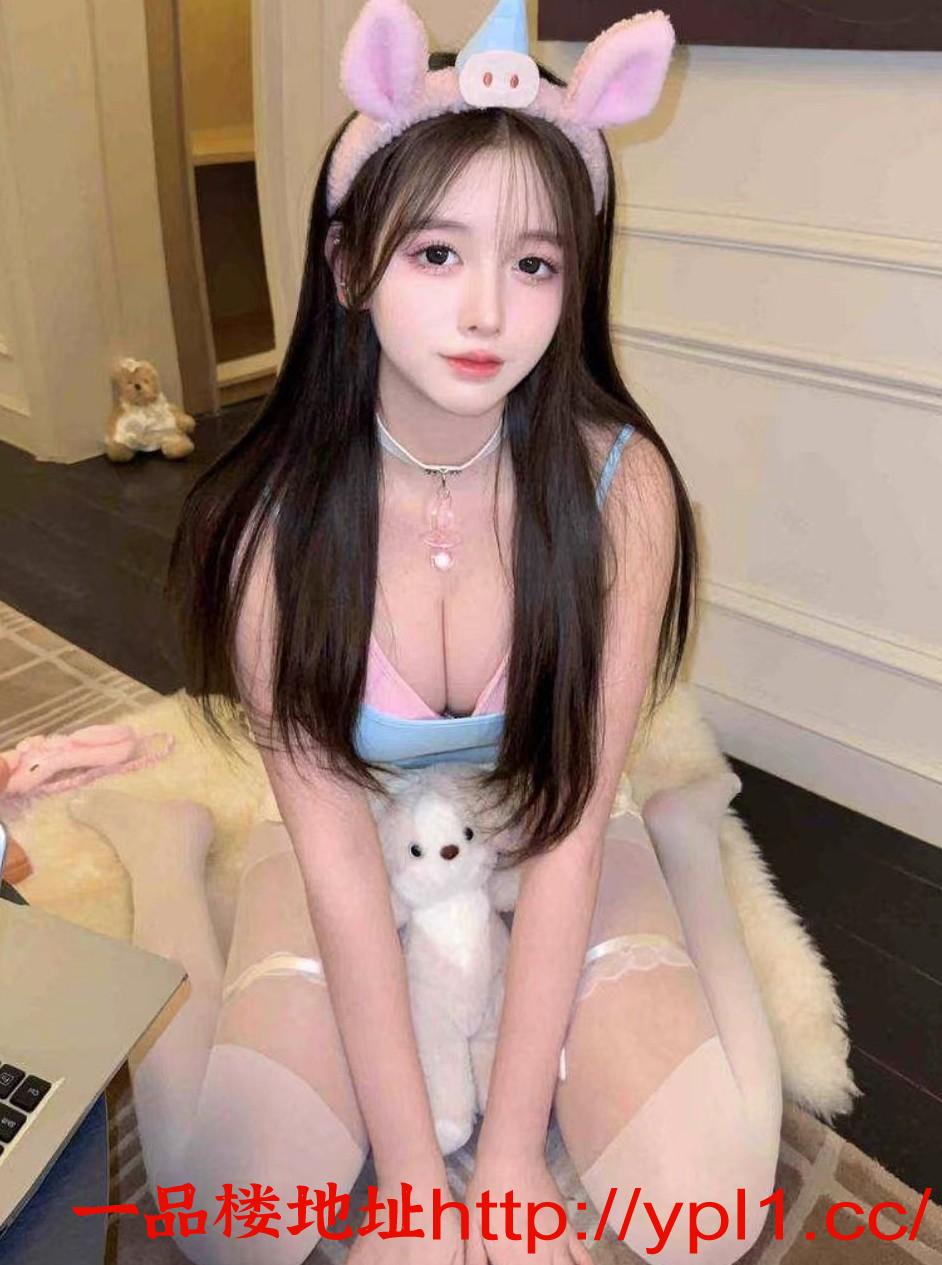 粉嫩鲍鱼水多妹子短期下海