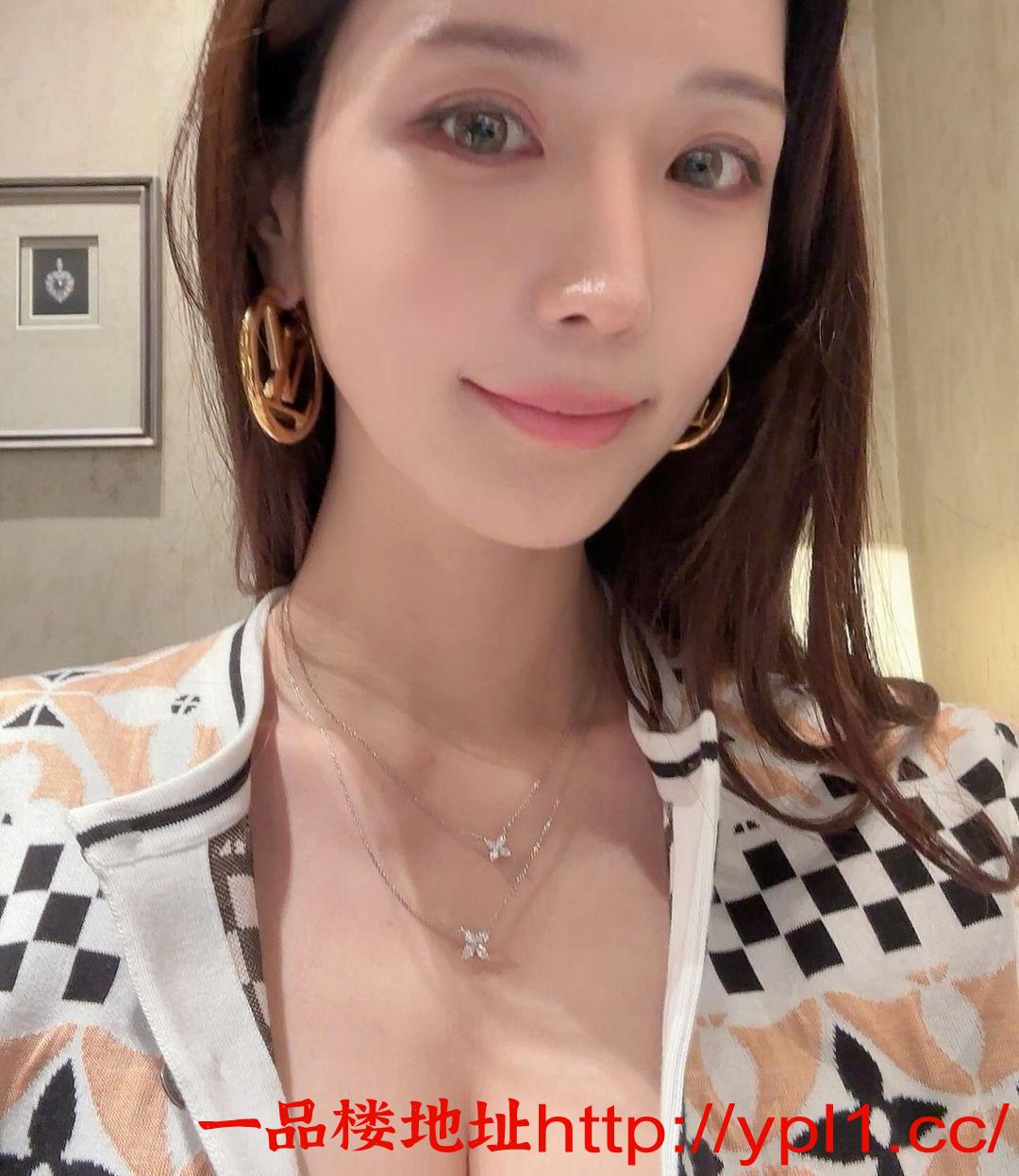 成熟御姐勾人波大腰细