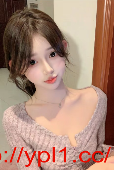 与巨乳黑丝妹妹缠斗，让我扶墙回家