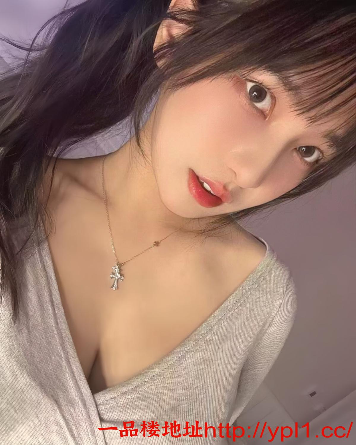 喜欢被舔逼逼的妹妹下面好湿润 紧绷～