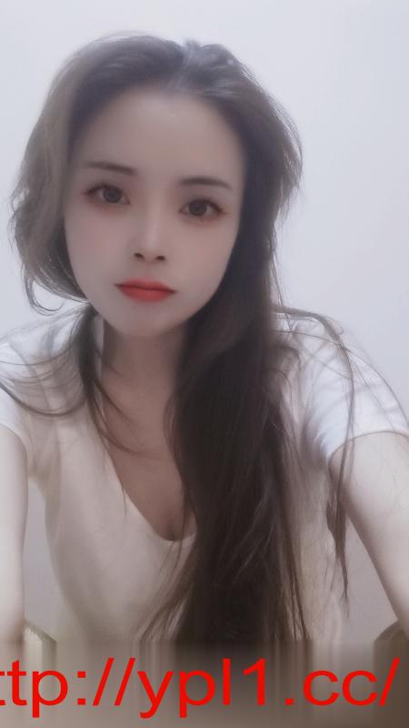 三点粉嫩小胖妹