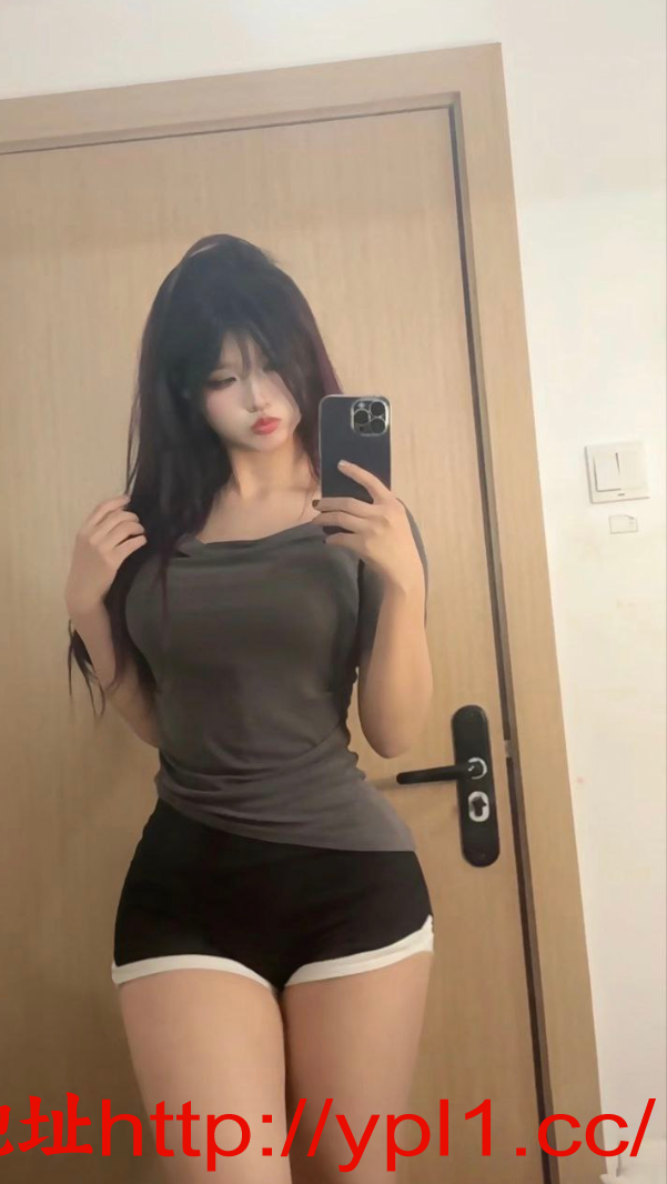 特别嫩特别紧的妹子翘臀后入刺激