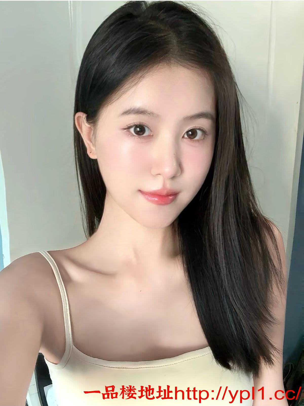 胸白貌美兼职姐姐