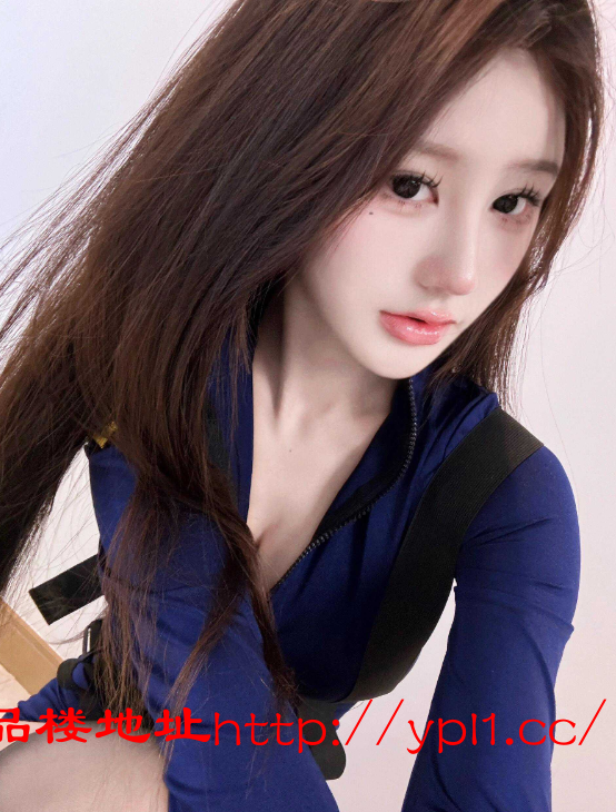 天津清纯小野猫极品丝袜诱惑