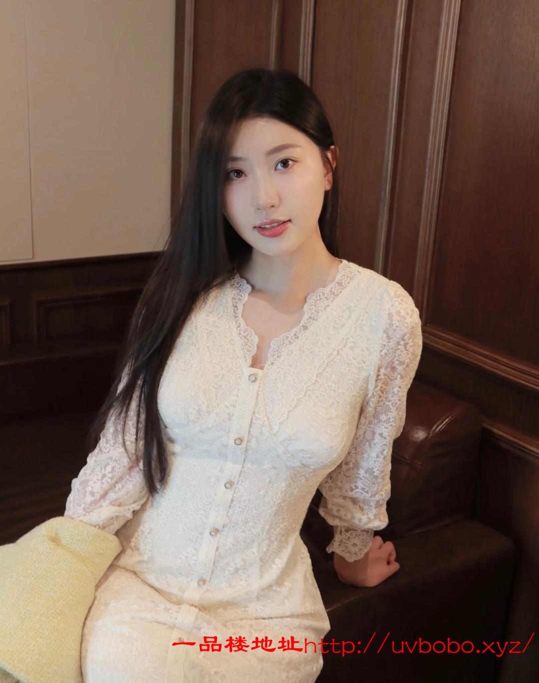 D罩杯大胸气质姐姐