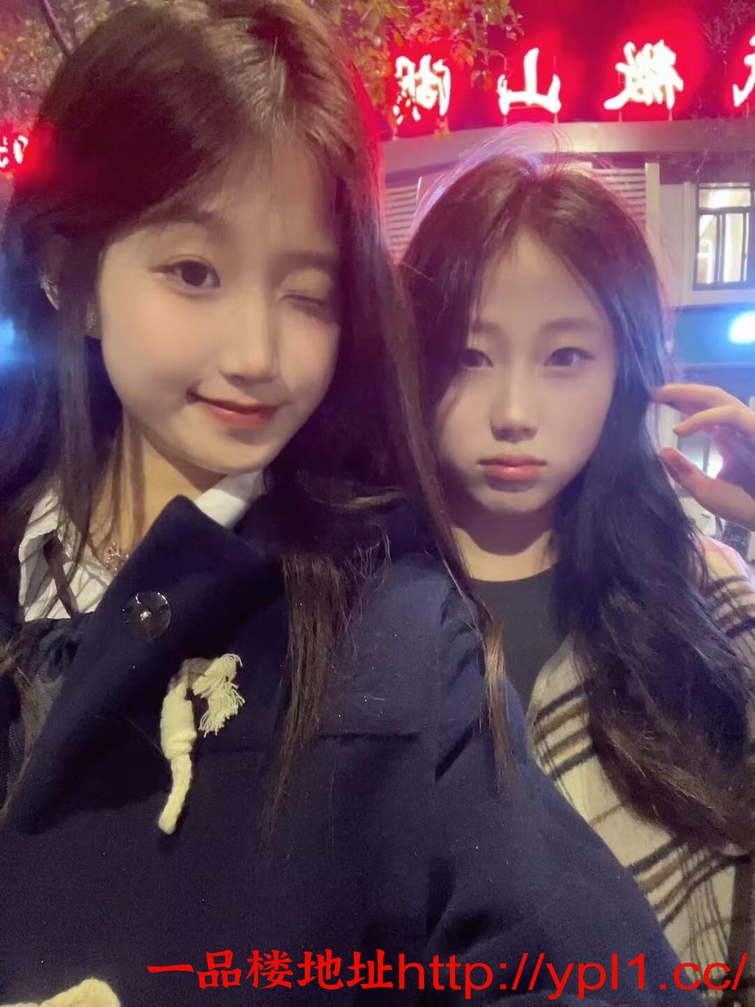 99年萝莉无套三通有奶可吞精