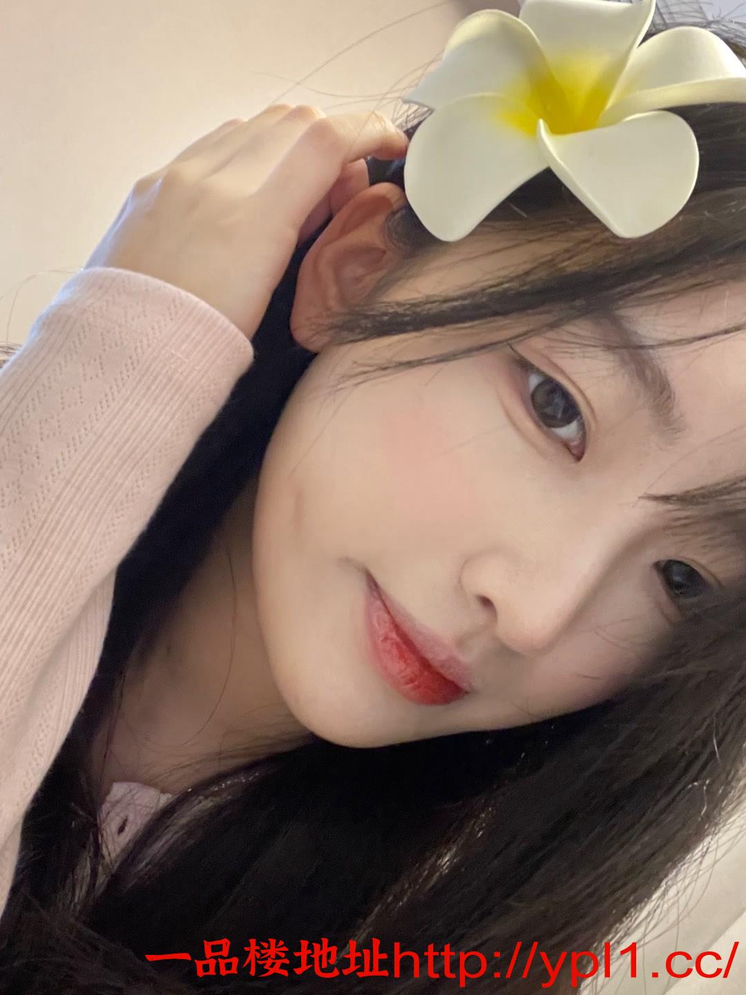 00后反差萌甜妹床上骚得很服务也到位可外出上门