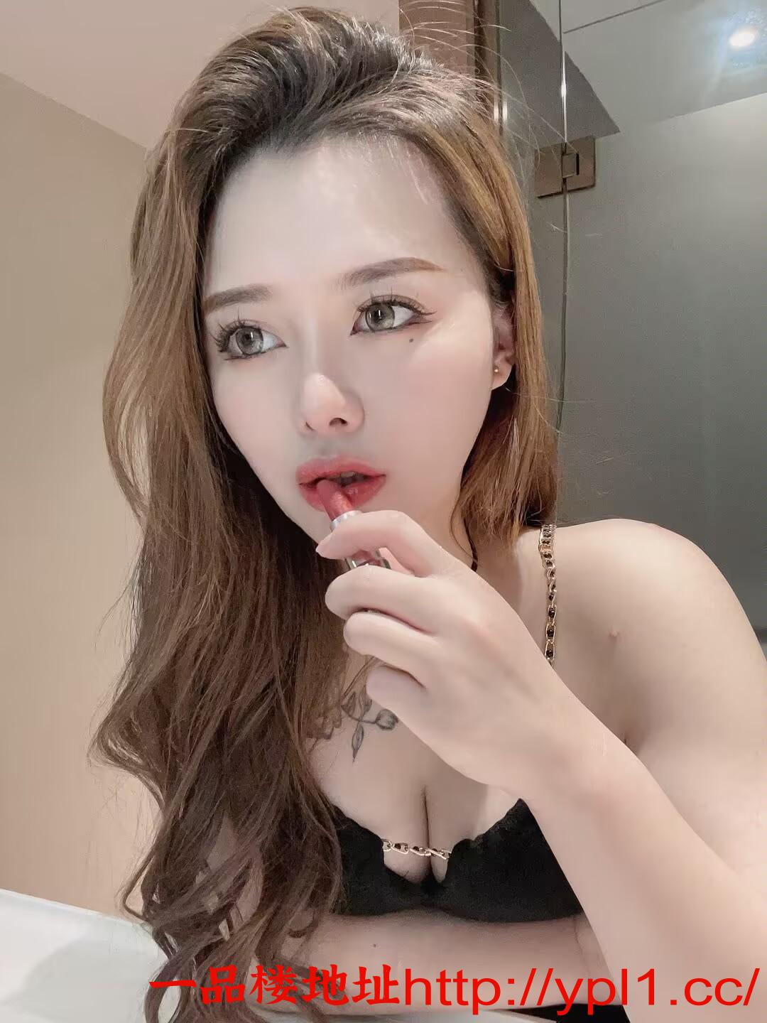 天河极品淫荡小妖精深喉口技多奶大逼粉