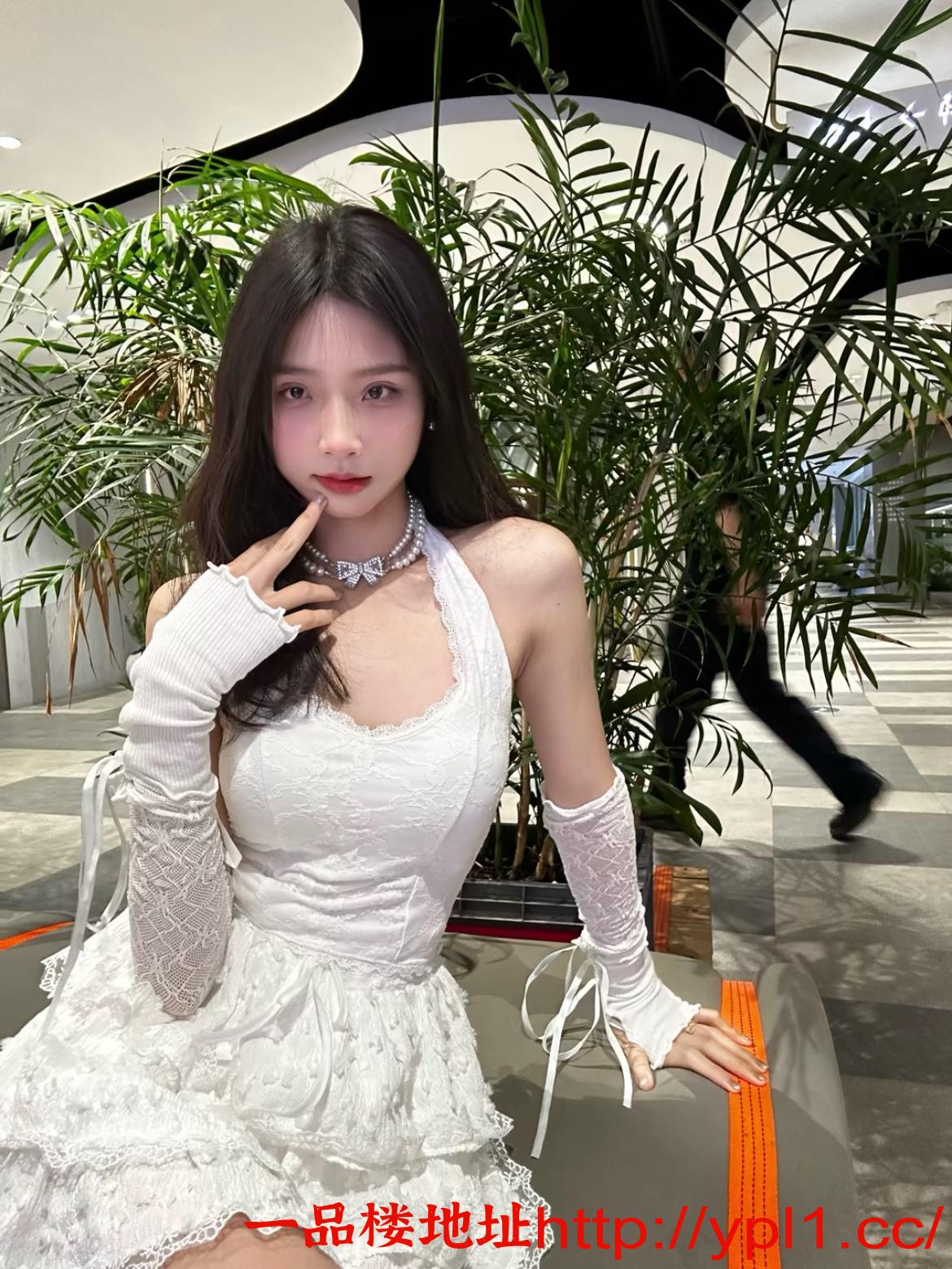 丹阳白嫩美乳御小骚妹逼很紧