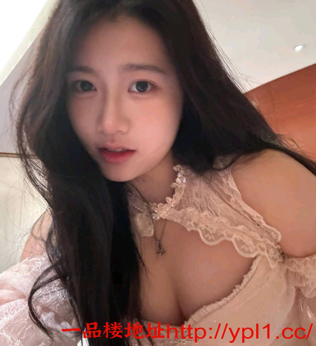 精致的服务型大奶牛