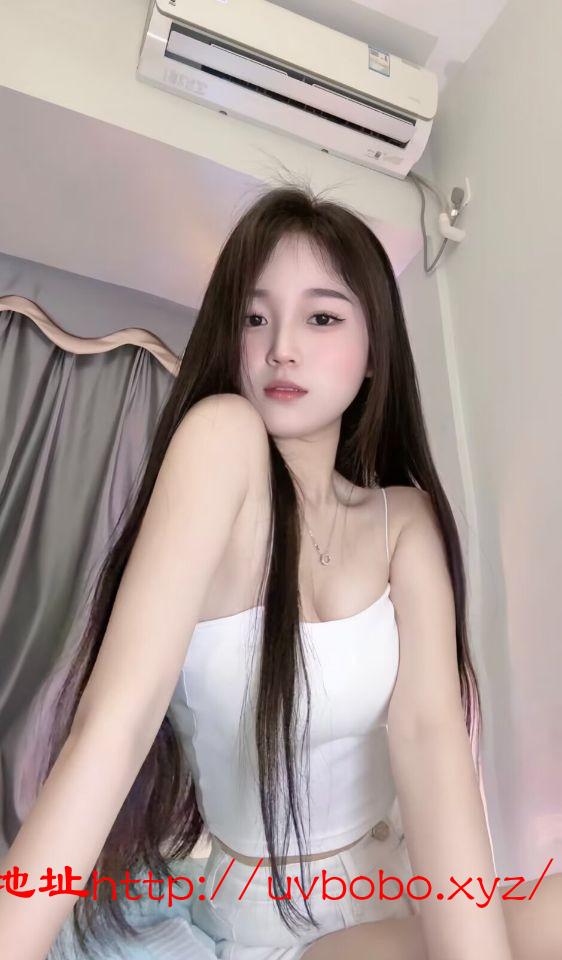 清纯白皙极品嫩女