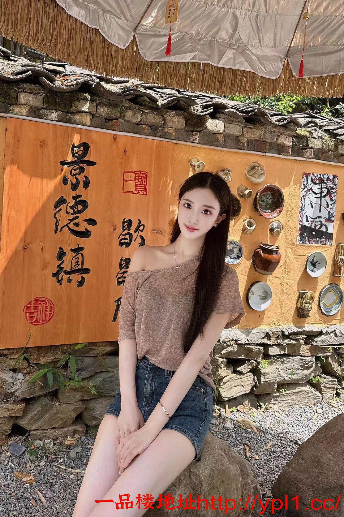 反差包臀白虎少妇可情趣装