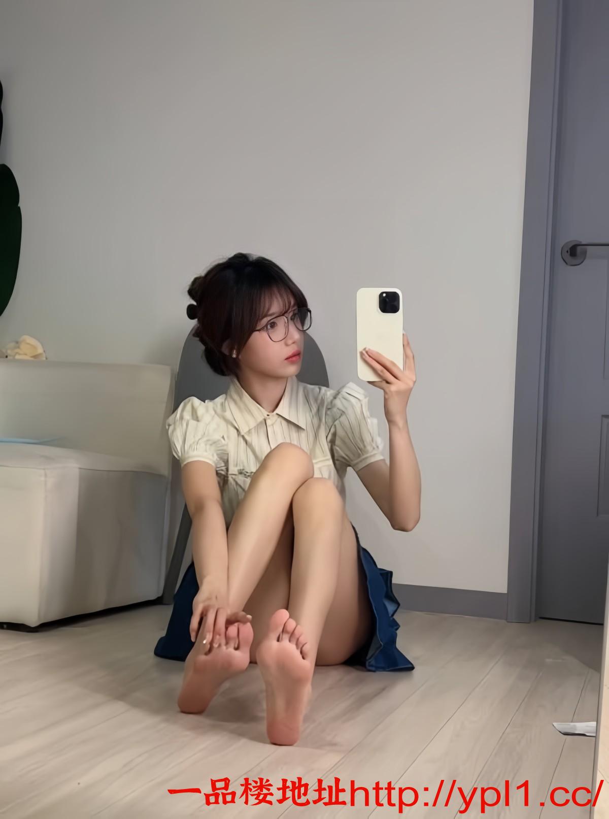 00后天津兼职嫩妹 初恋白虎完美身材听话乖巧会夹会舔意犹未尽(可外出)