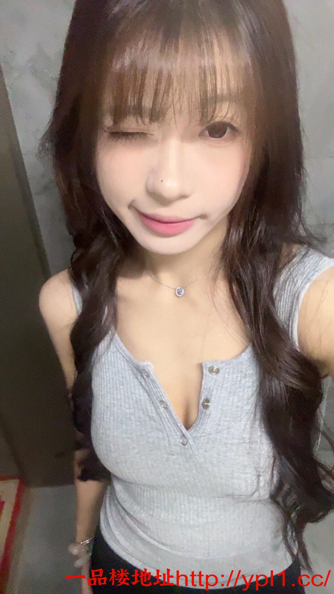 妹子小鲍鱼水滋滋会夹会吸