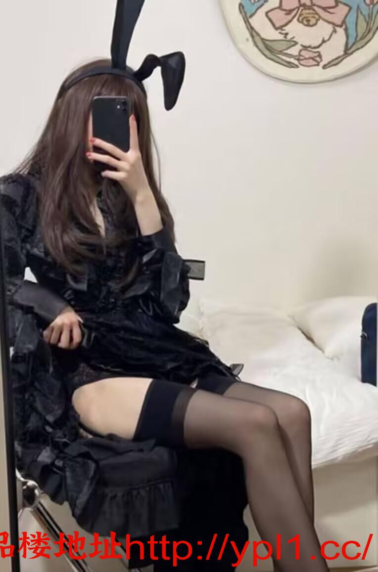 翘臀胸大水多骚妹粉嫩很紧