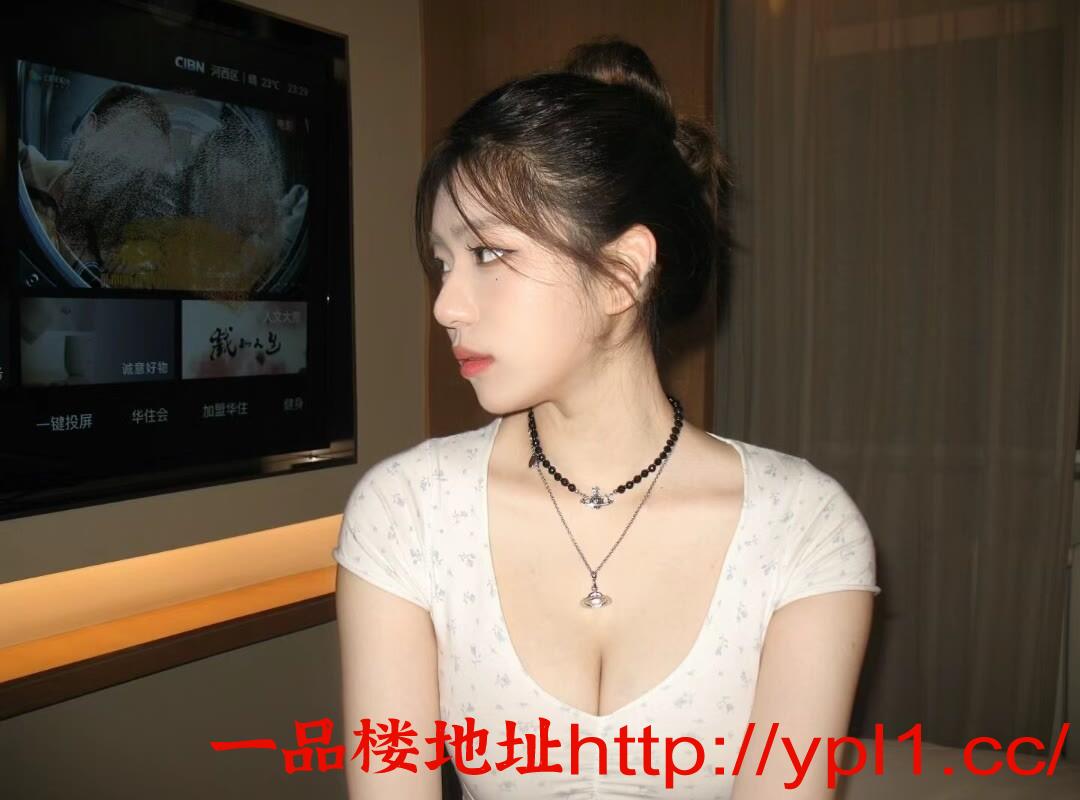 丰满甜甜温柔妹子