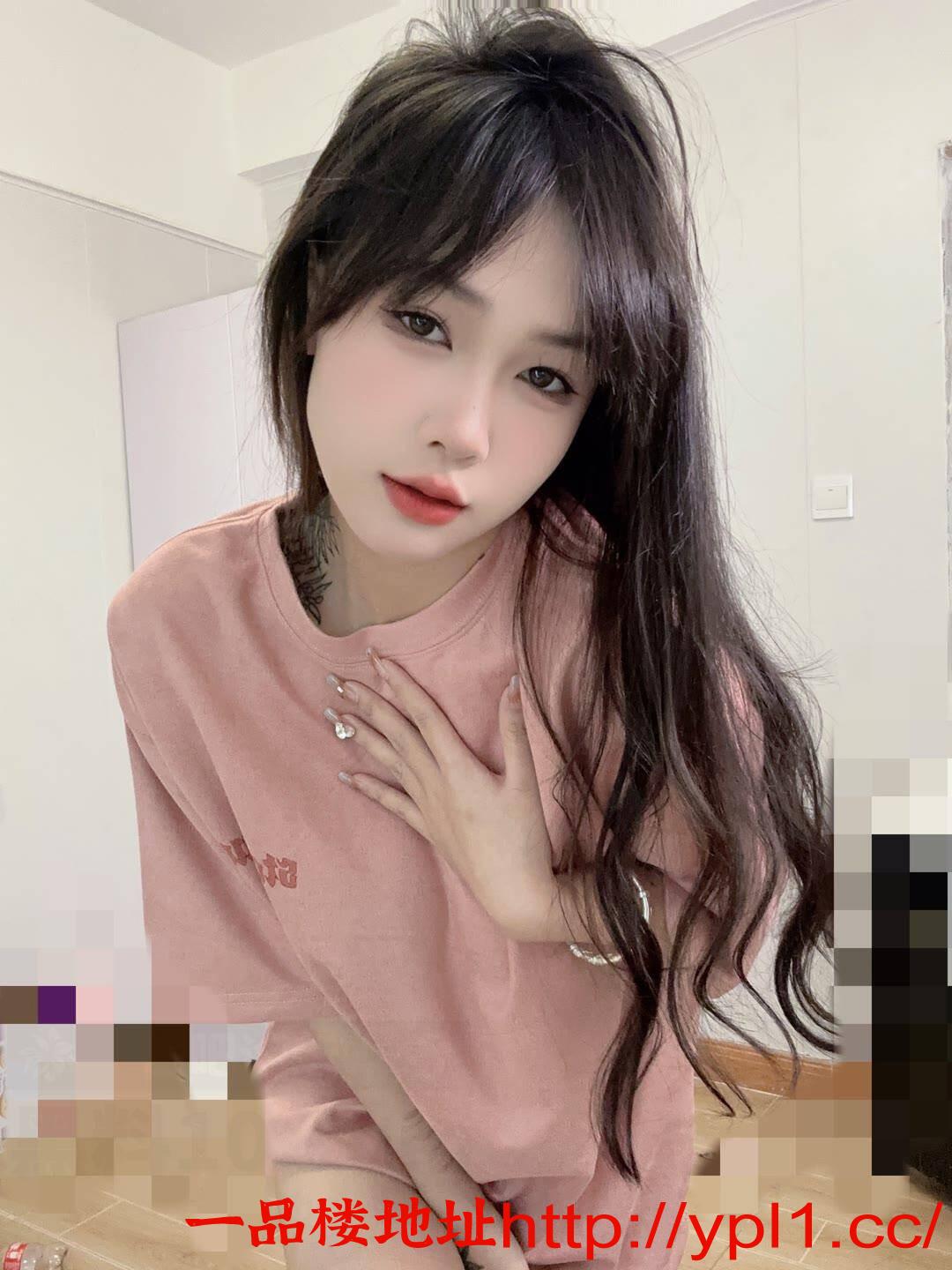 性感S型身材嫩妹