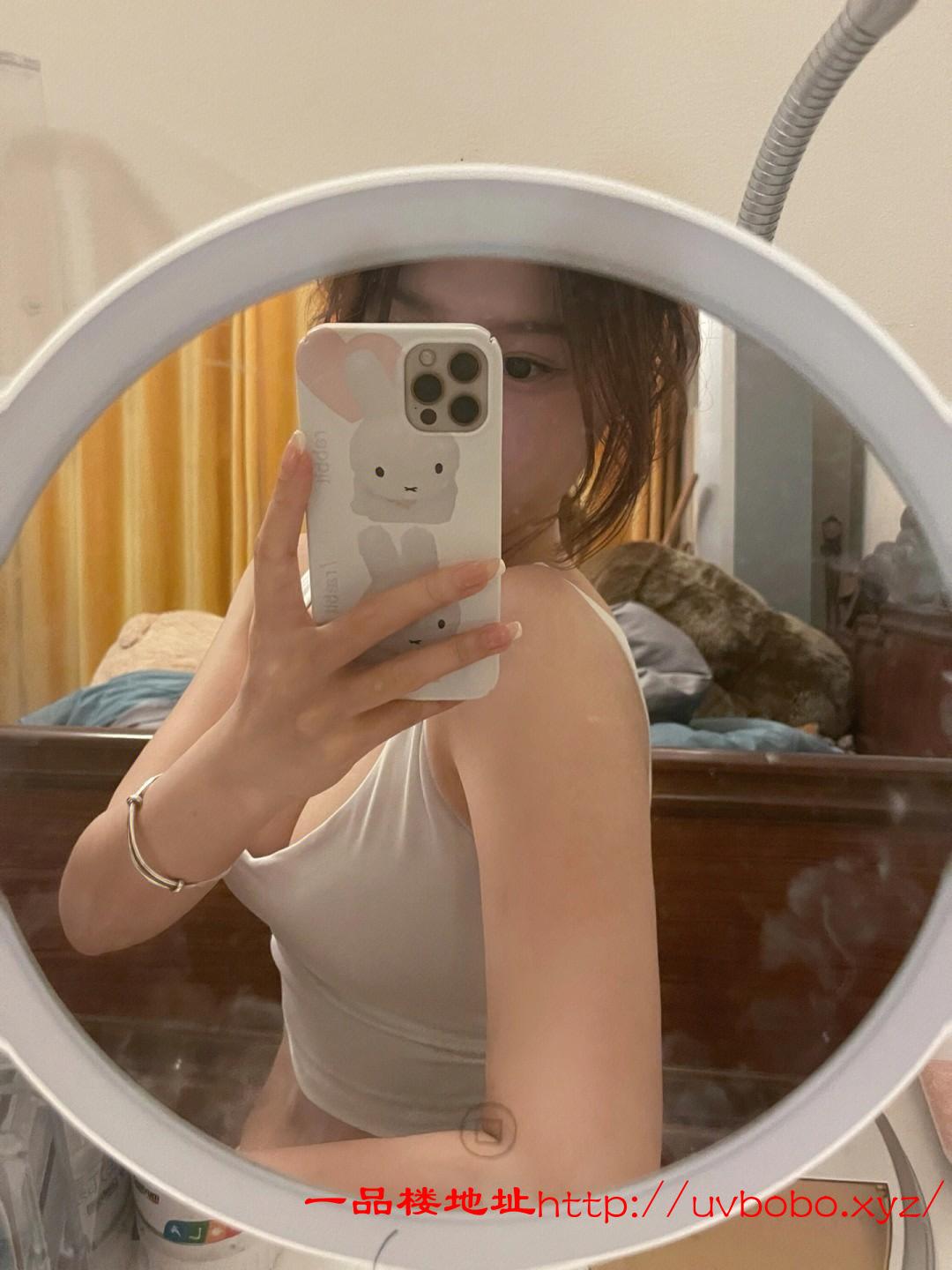 小晨S身材粉嫩可爱清纯小鲍妹