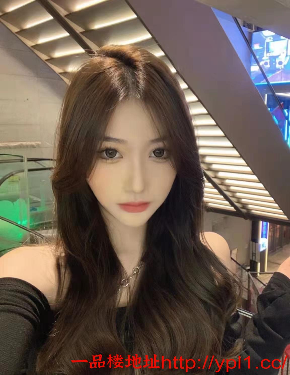 分享实战骚妹子，推荐后入爽翻天