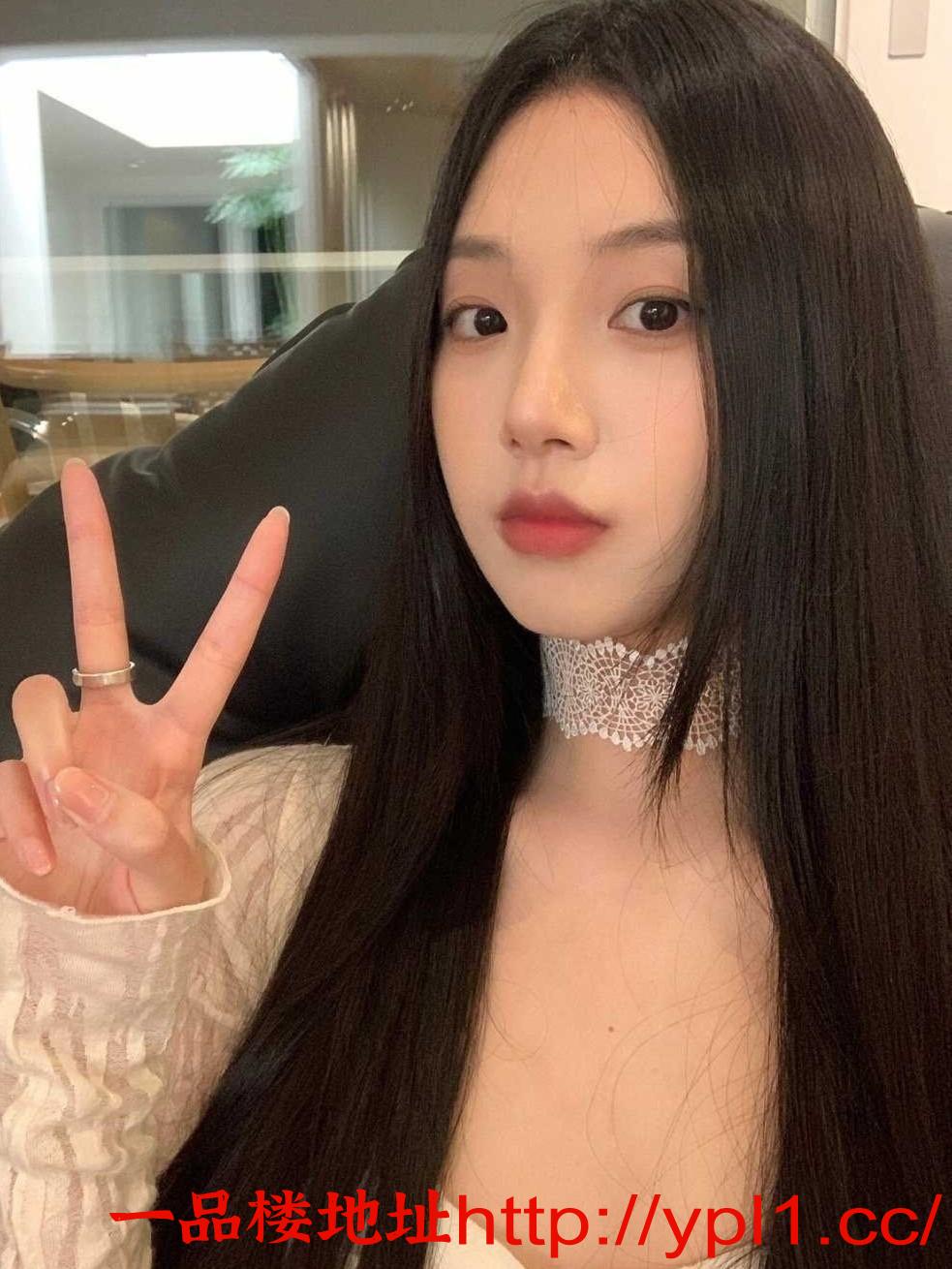 老师翘臀很诱人