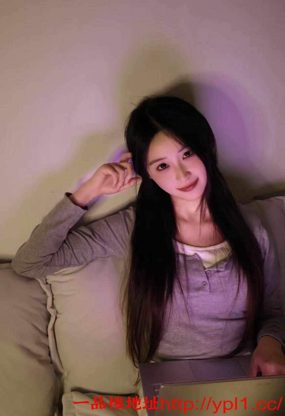 市刚下水极品兼职妹妹体验下面还特别紧