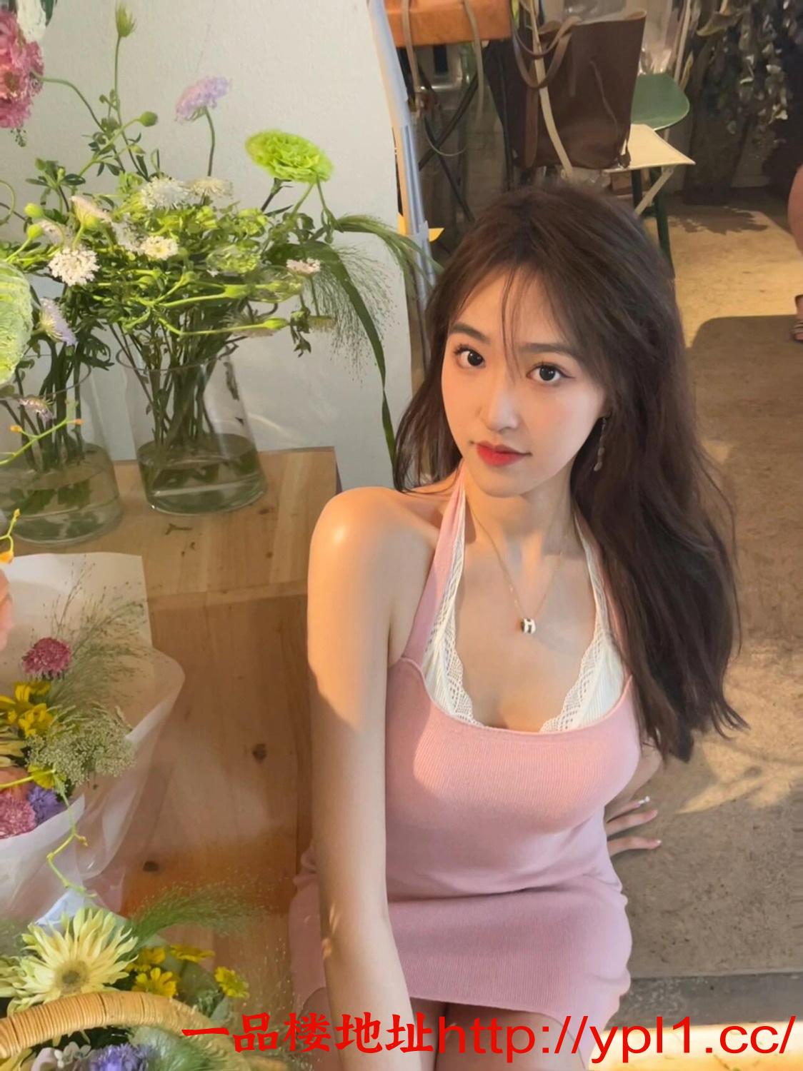 反差包臀白虎少妇可情趣装