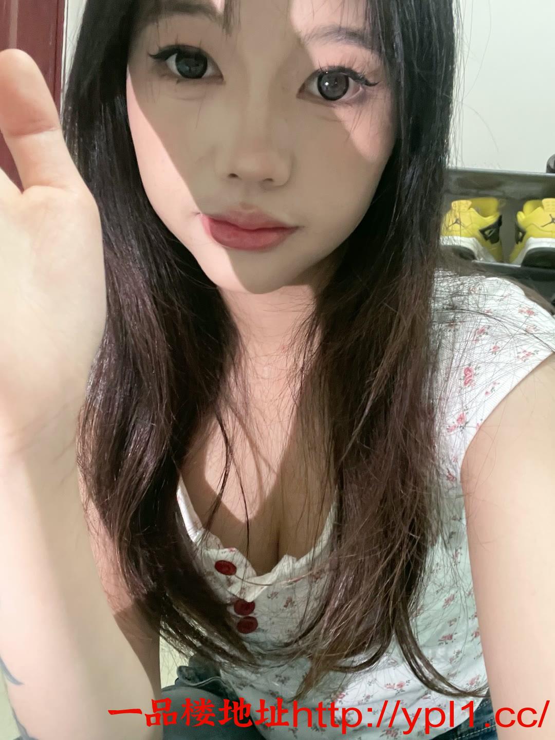 小妹性格开放说话很温柔