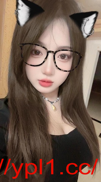 体验一字马高难度姿势