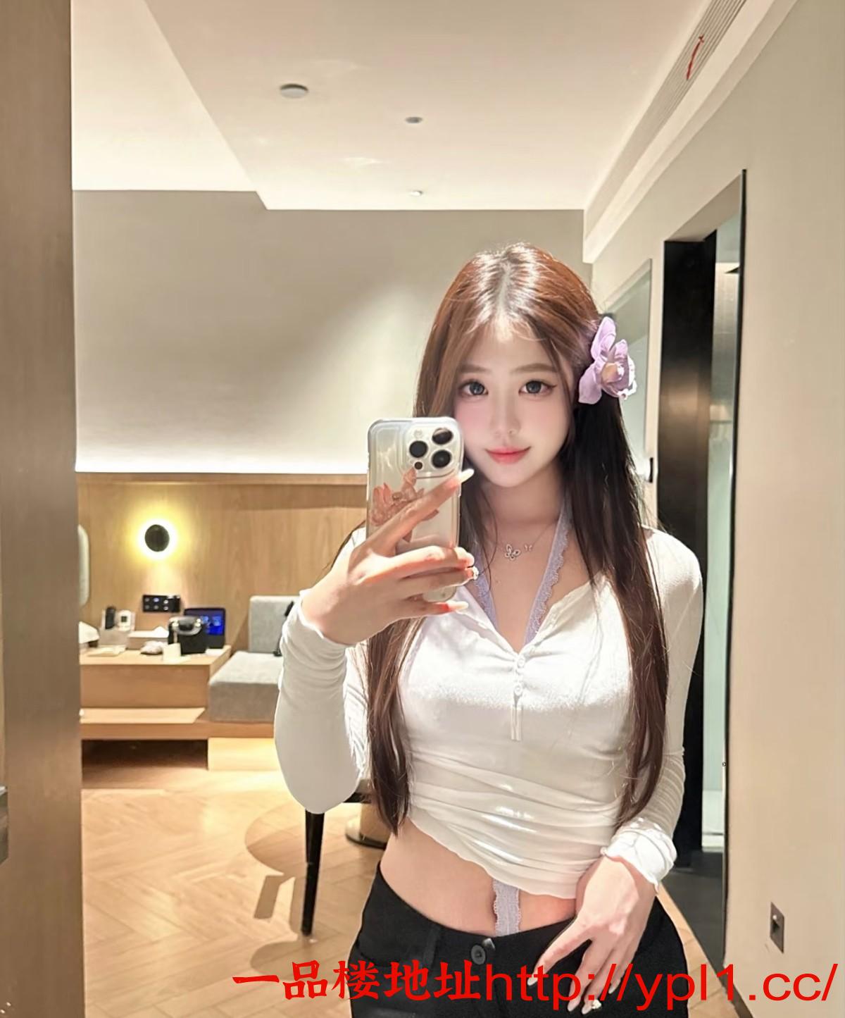 高颜值极品身材美少女莉莉