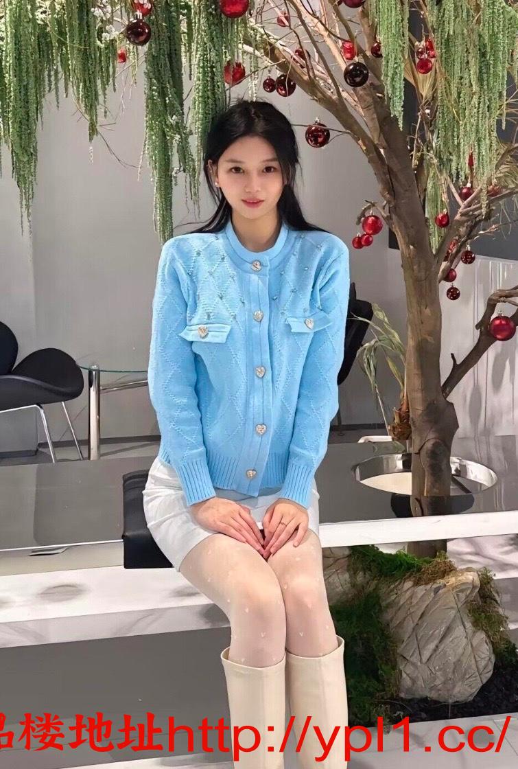 兼职瑜伽老师身材S蜜桃臀