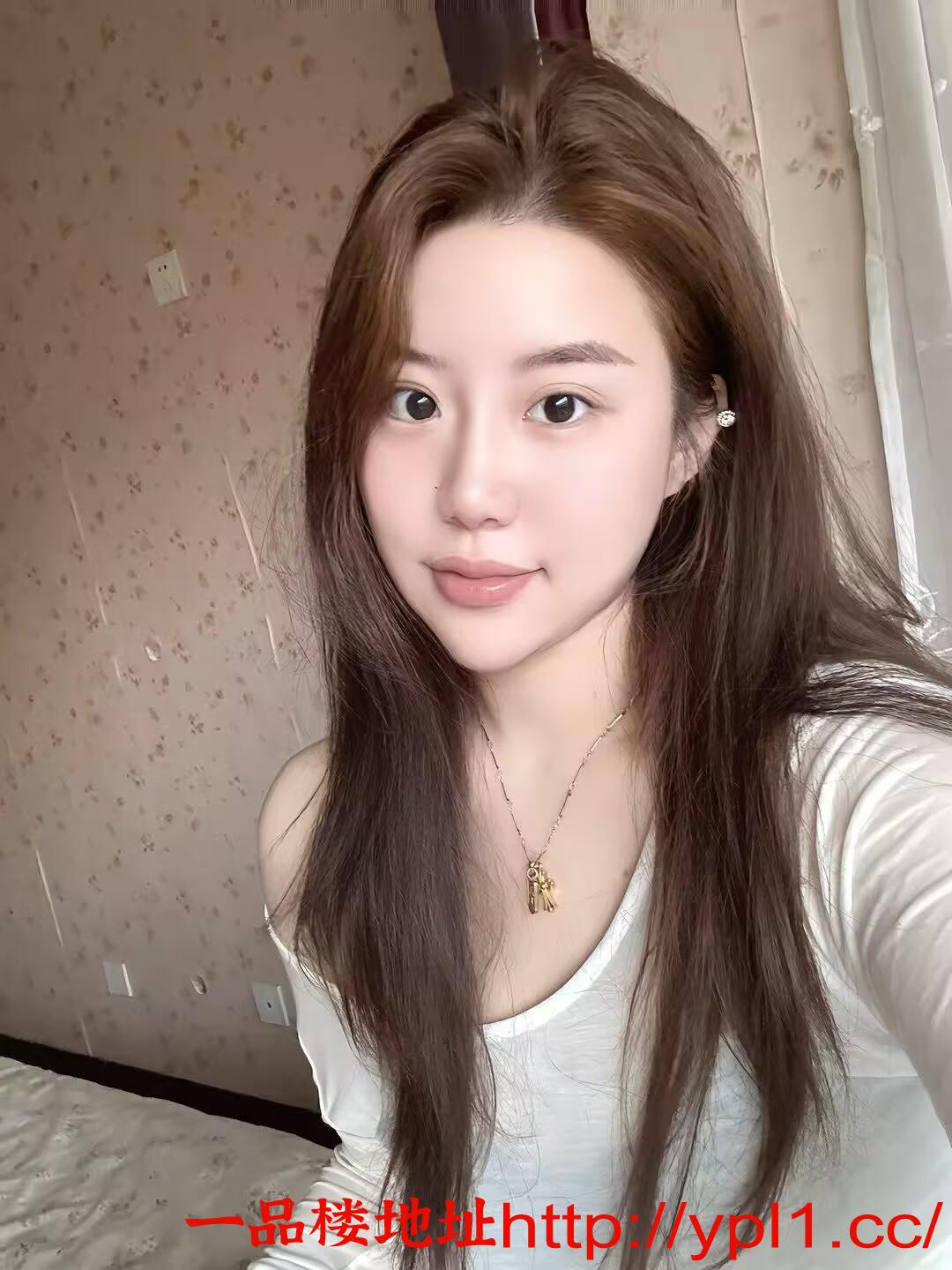 极品美鲍小姐姐 下面紧服务超好