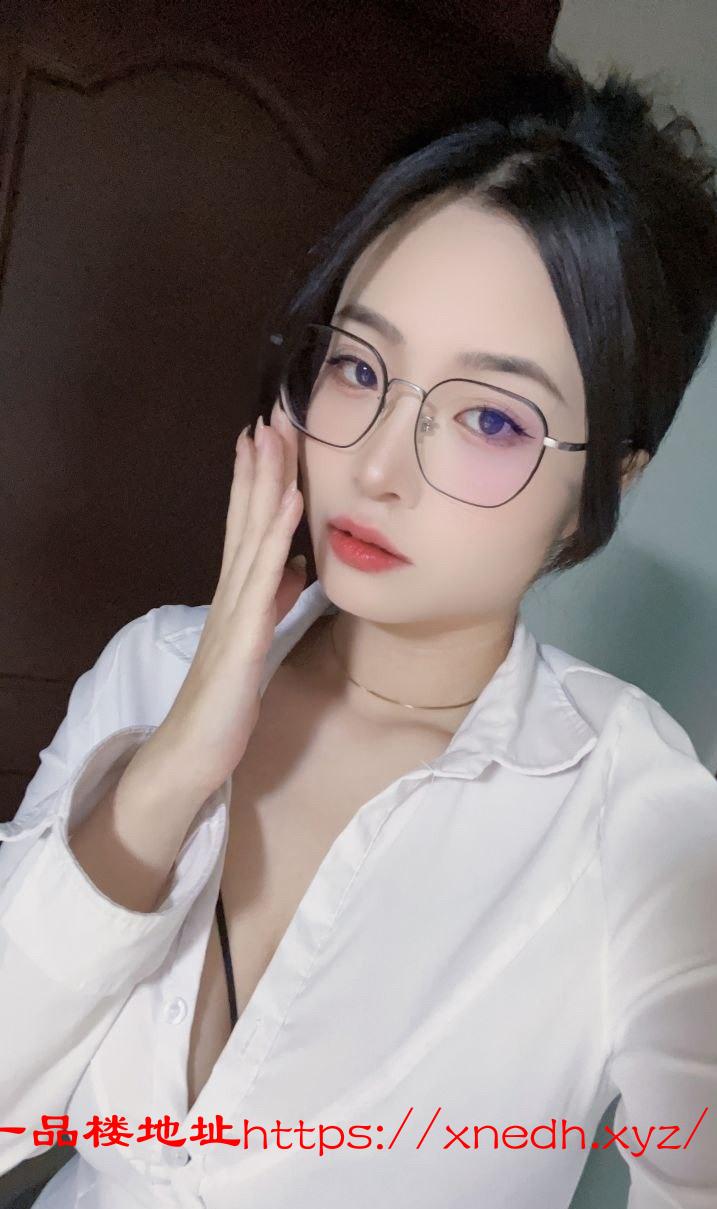 乌市大胸骚气纯欲嫩妹